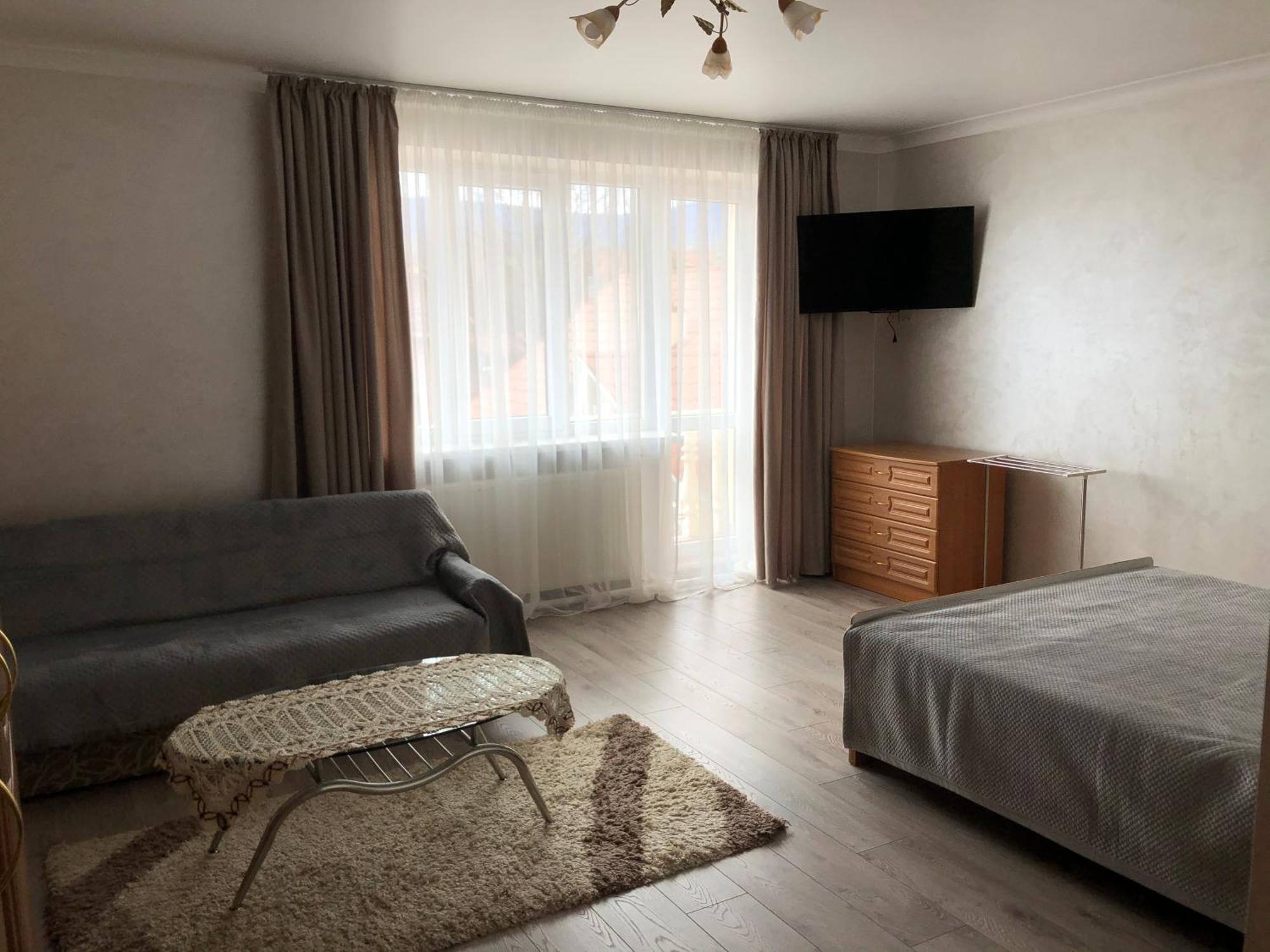 У Оксани Hotel Solochin Exterior photo